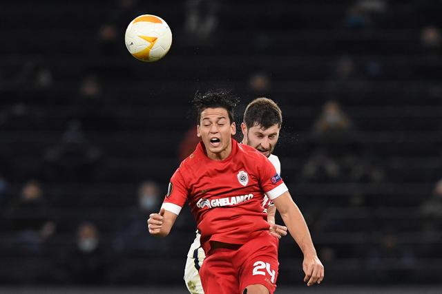 第22分钟奥亚萨瓦尔主罚点球命中 西班牙1-0领先法国
